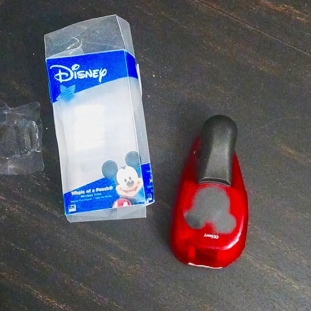 🔹️Mickey Mouse Punch